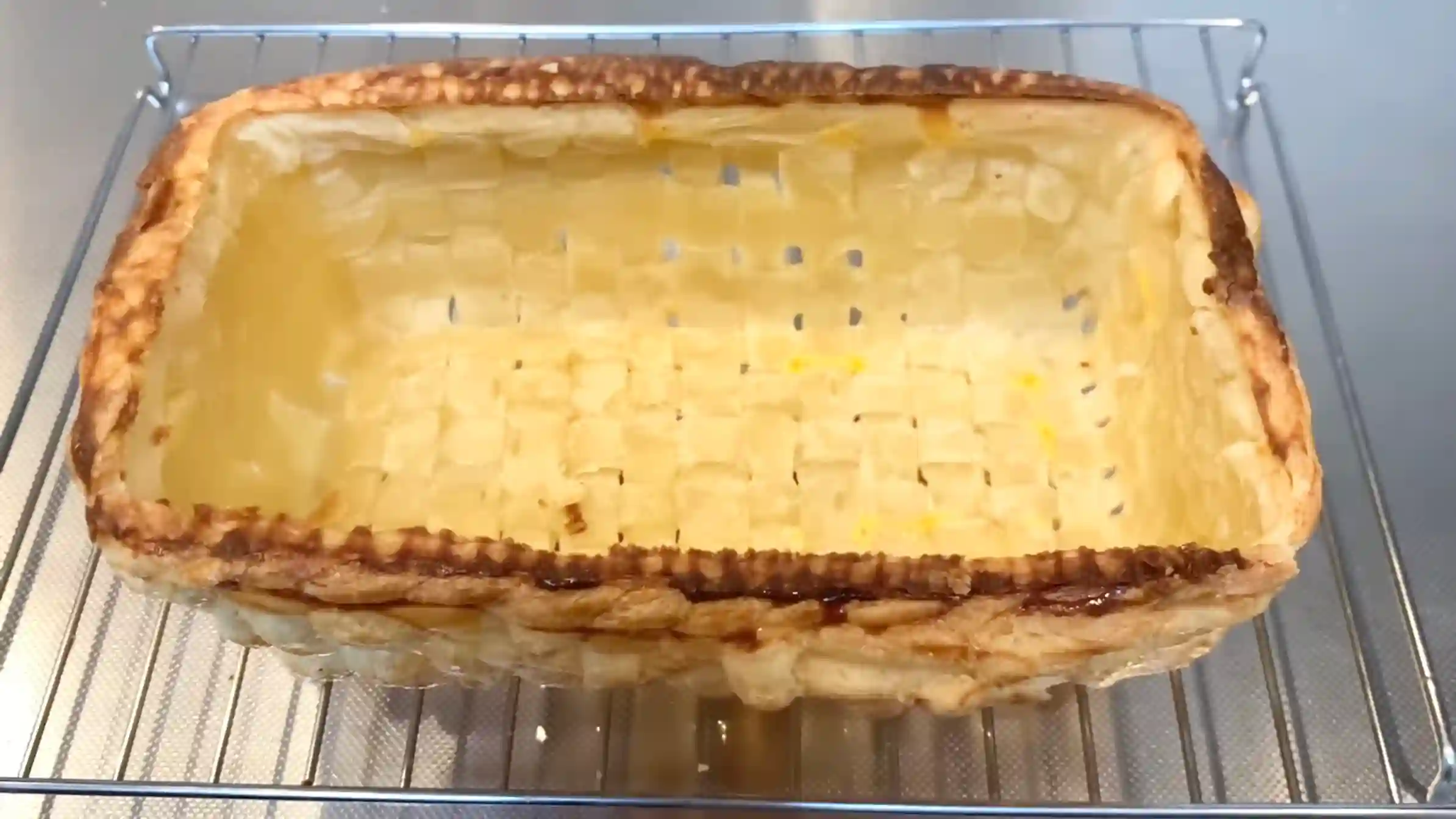 パイバスケット：あら熱がとれたら型からはずす