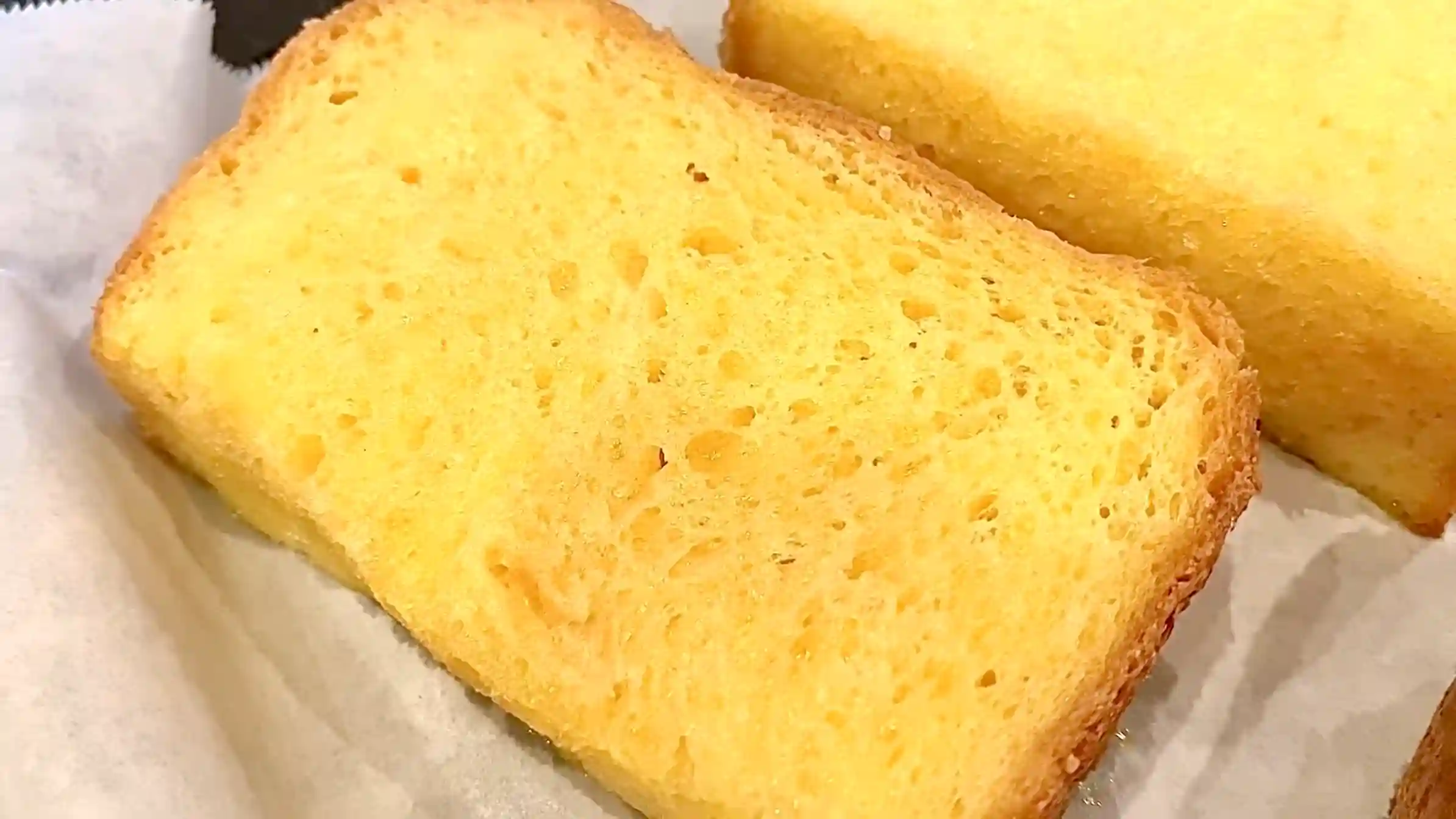 フレンチトースト:予熱なしのオーブン180℃で25分焼く