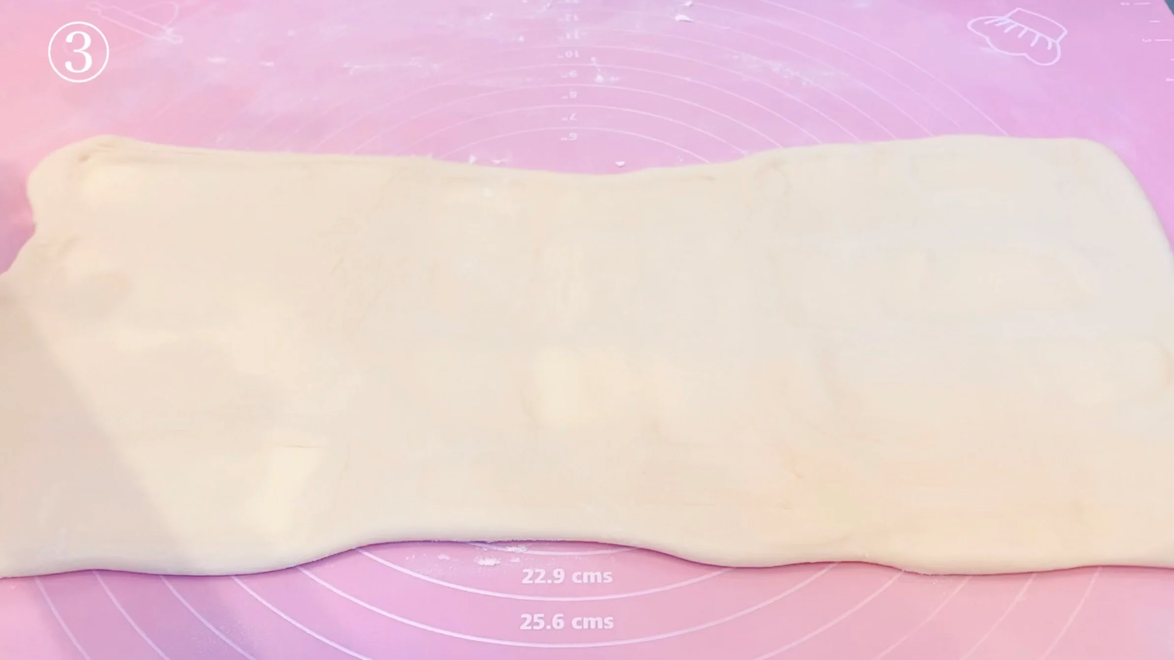 パンオレザン:45cm×15cmに伸ばす